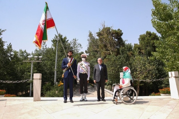 پرچم المپیک از نعمتی به نیکخواه‌بهرامی سپرده شد+تصاویر
