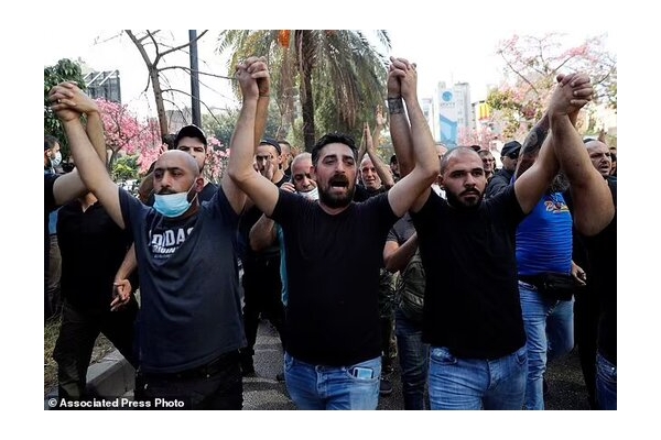 اعتصاب رانندگان حمل و نقل عمومی لبنان