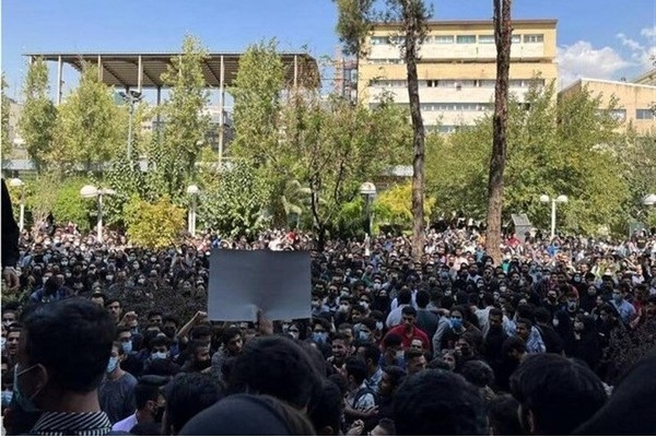 جزئیات تجمع دانشجویان چند دانشگاه در واکنش به فوت مهسا امینی