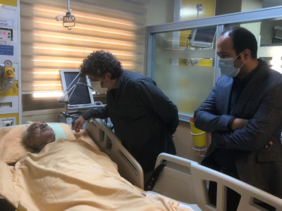 عیادت معاون سیما از محمد کاسبی در بیمارستان