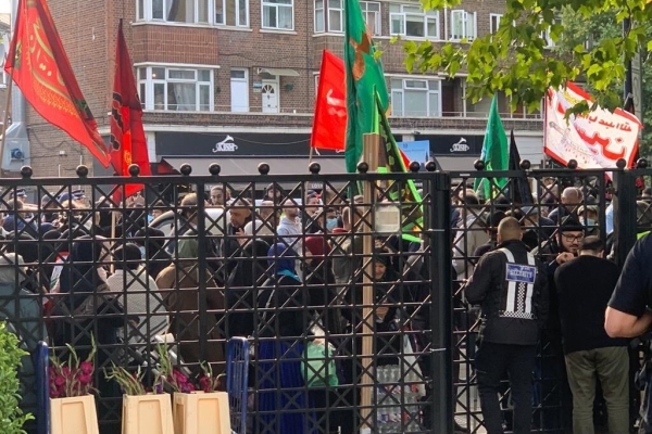 هواداران انقلاب با شعار «لبیک یا حسین» در لندن تجمع کردند