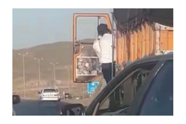 واکنش پلیس به ویدیوی درگیری ماموران پلیس و راننده کامیون