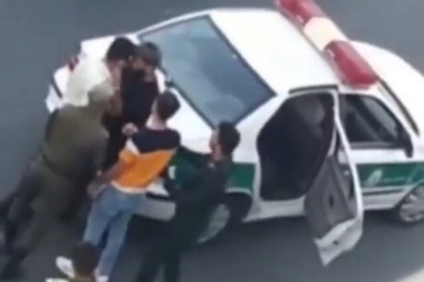 ضرب و شتم وحشتناک یک شهروند توسط پلیس شهریار+فیلم