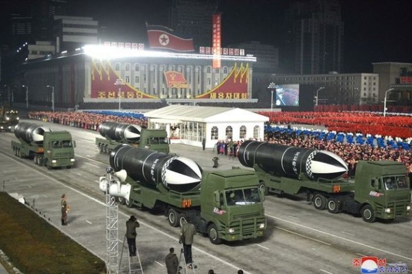 رونمایی کره شمالی از موشک بالستیک جدید