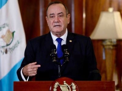 رئیس‌جمهوری گواتمالا از سوءقصد جان سالم به در برد