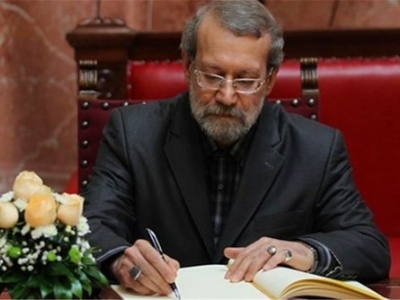 خباز: لاریجانی گزینه مناسبی برای انتخابات ۱۴۰۰ است