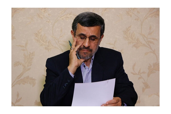 اولین پیام احمدی نژاد بعد از بازگشت از امارات/بزودی گزارش کاملی خواهم داد