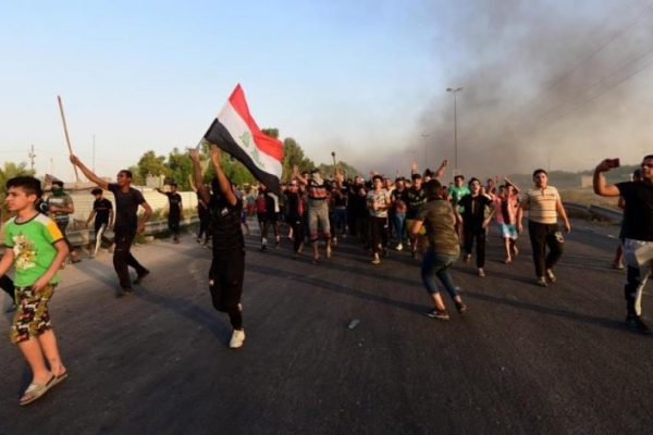 اعتراضات در عراق؛ استانداران نجف و ذی‌قار استعفا کردند