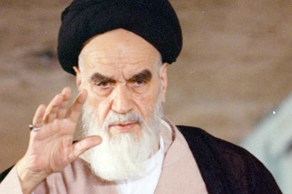 اولین سخنرانی امام خمینی(ره) در قم بعد از انقلاب (۱۰ اسفند ۵۷، گلزار شهدای بقیع)