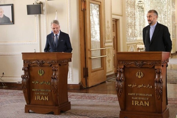 گفت‌وگوی وزیران خارجه ایران و فنلاند در مورد بحران اوکراین