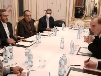 دیدار مذاکره کننده ارشد ایران با نمایندگان سه کشور اروپایی و «مورا»
