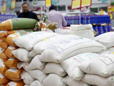 فروشگاه‌های زنجیره‌ای و دلال‌ها عامل گرانی برنج هستند