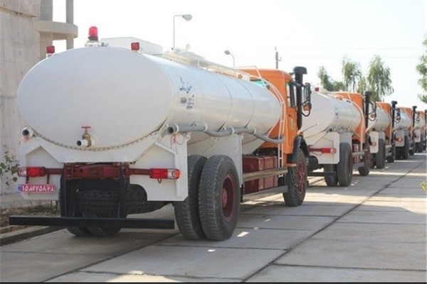 ۱۰۰ دستگاه تانکر طی جهاد آبرسانی به استان همدان اعزام شد 