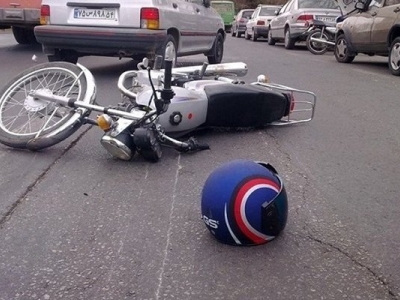واژگونی موتورسیکلت در جاده قدیم اصفهان به قم با سه مصدوم