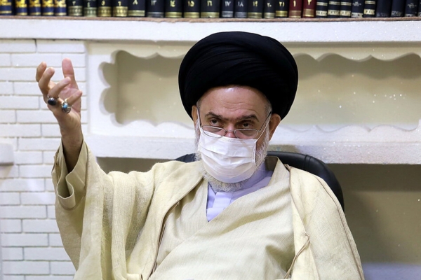 حسینی بوشهری: مراقب نفوذ فرهنگی دشمن باشیم
