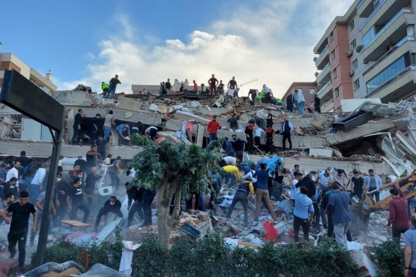 افزایش شمار قربانیان زلزله ازمیر ترکیه به ۲۴ کشته و ۸۰۴ زخمی 