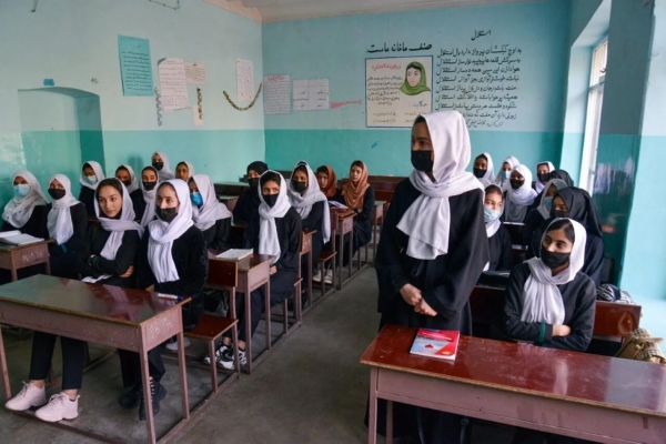 فعالیت مدارس زیرزمینی در افغانستان