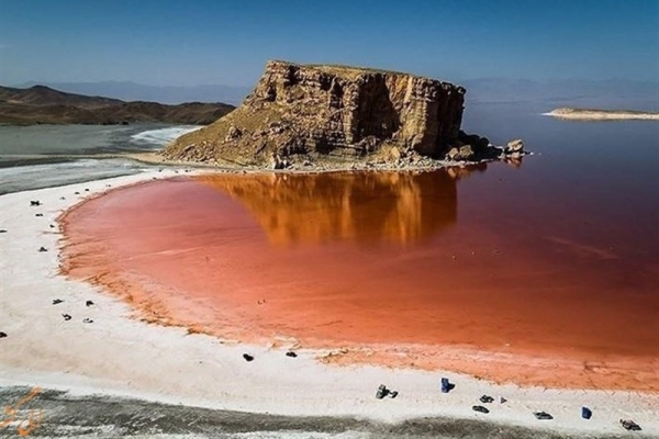 سامانه تامین حقابه دریاچه ارومیه بهمن به بهره‌برداری می‌رسد