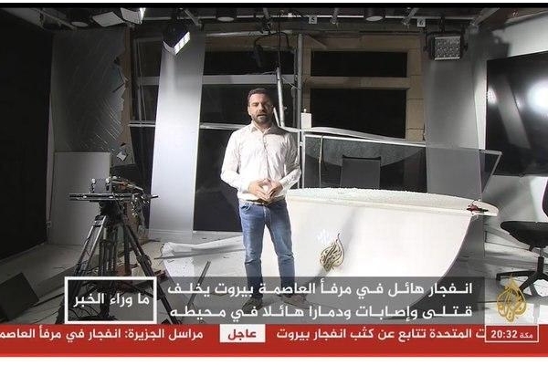 استودیو شبکه الجزیره پس از انفجار+ تصویر