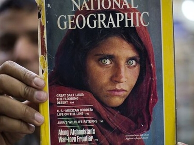 دو چشم رنگی به یک زن افغان کمک کرد تا پناهنده شود + عکس جدید 