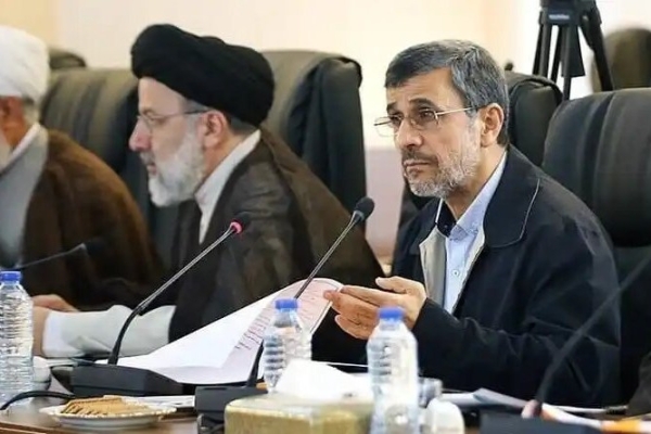 غلو و اغراق درباره رئیسی، او را به سرنوشت احمدی‌نژاد گرفتار می‌کند