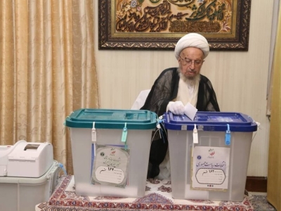 آیت الله مکارم شیرازی: مردم هر سلایقی دارند در انتخابات شرکت کنند