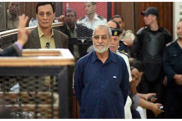 رهبر اخوان المسلمین مصر به حبس ابد محکوم شد