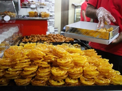 کاهش ۷۰ درصدی فروش زولبیا و بامیه در ماه رمضان
