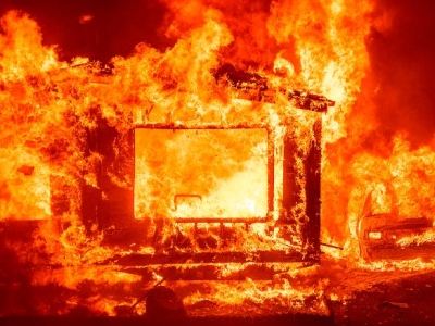 صاعقه و آتش‌سوزی در کالیفرنیا