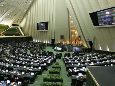 مخالفت مجلس با سخنرانی ویدیوکنفرانسی روحانی در جلسه رأی اعتماد