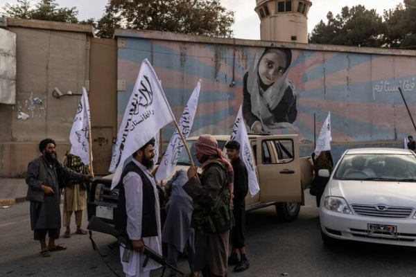 طالبان حضور مراجعین زن بدون محرم را به ادارات دولتی ممنوع کرد