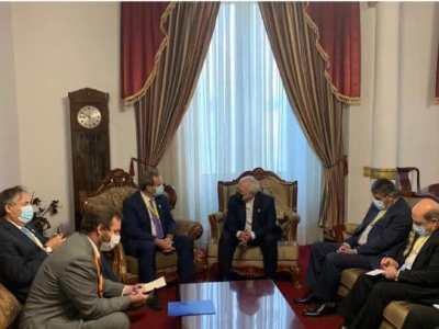 ظریف با وزیر امور خارجه شیلی دیدار کرد