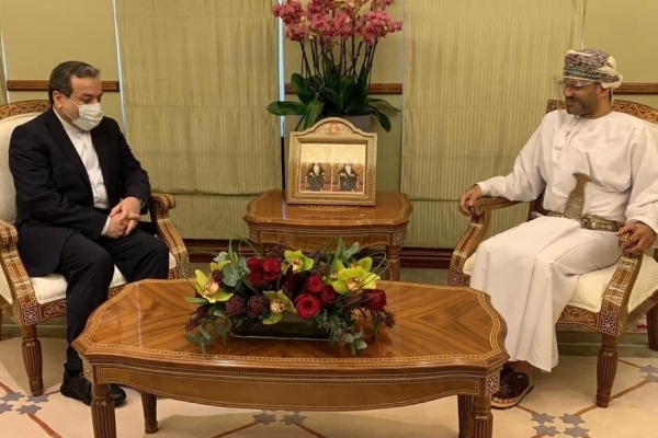 عراقچی با وزیر خارجه عمان دیدار کرد