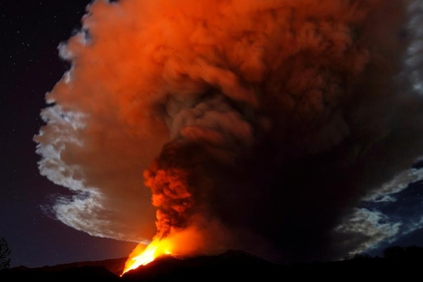 افزایش آمار قربانیان فوران آتشفشان در اندونزی به ۲۲ نفر 