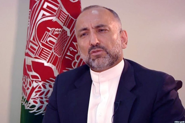 توئیت حنیف اتمر درباره اهمیت نقش ایران در تامین صلح پایدار افغانستان