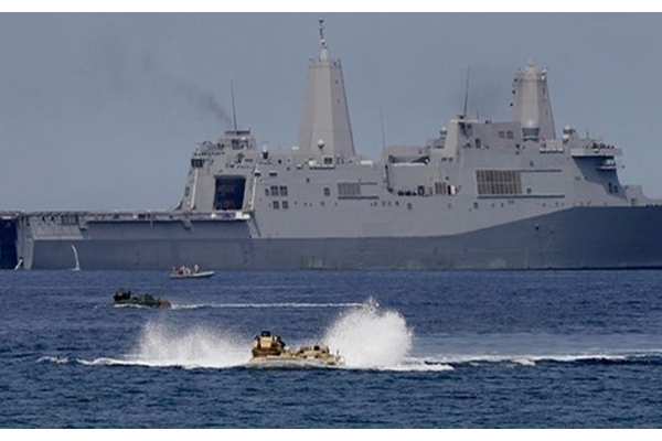 هجوم دزدان دریایی به نفتکش ایرانی/پهلوگیری ناوگروه ارتش در بندر سلاله