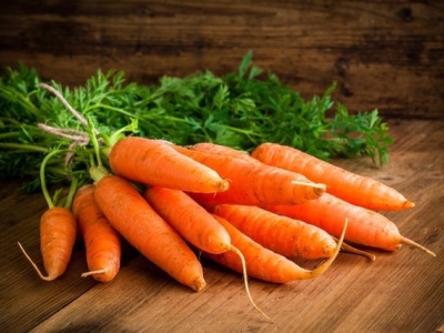 نرخ هویج از موز عبور کرد/عرضه هویج ۳۰ هزار تومانی در بازار
