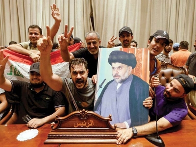 پارلمان عراق در تسخیر هواداران مقتدی صدر 