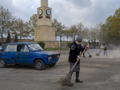 پاکسازی آثار جنگ از چهره شهر ترتر آذربایجان 