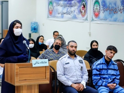 انتقاد عباس عبدی به حکم اعدام زورگیر اتوبان نیایش