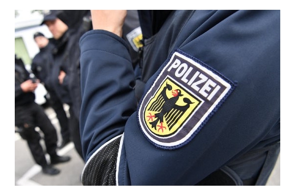 دستگیری اعضای یک شبکه‌ تامین مالی داعش در آلمان