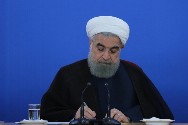 کاش روحانی در سال1399 که مجلس،قانون ضدبرجام تصویب کرد استعفا می داد