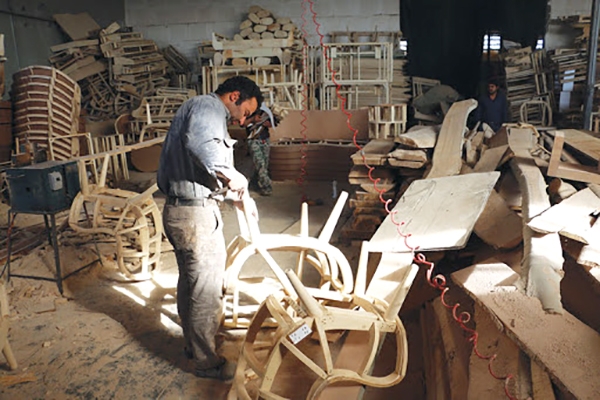 انتقال واحدهای چوب و مبلمان قم به شهرک ثامن/ «نیزار» قطب صنعتی می شود