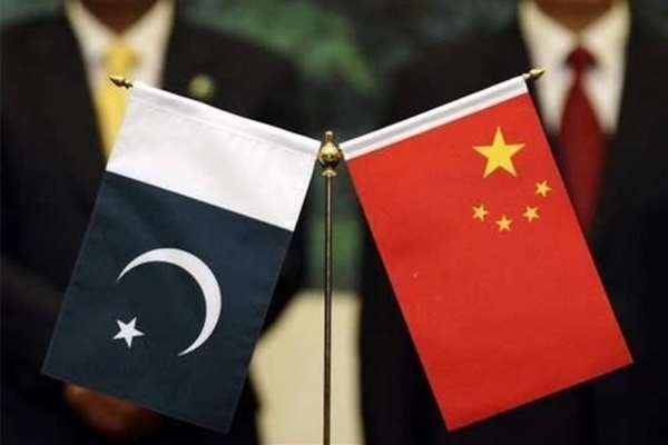 سفر وزیرخارجه پاکستان به پکن پس از ماجرای کشته شدن ۹ چینی
