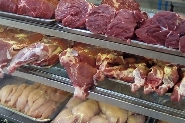 کاهش ۵۰ درصدی فروش گوشت قرمز 