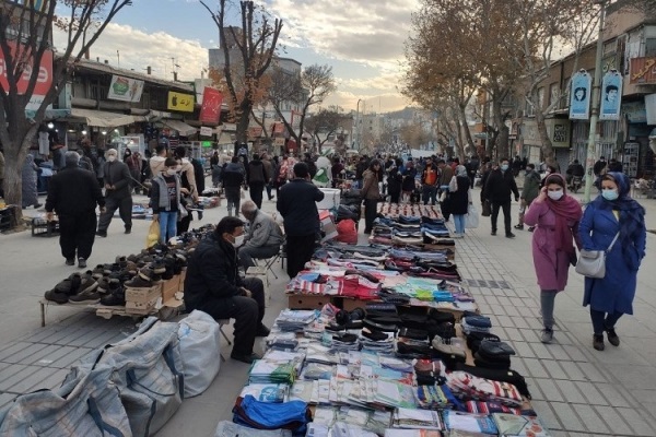 دستفروشان می‌توانند با اخذ مجوز بیمه شوند