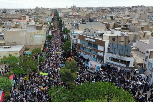 حماسه آفرینی مردم قم با حضور در راهپیمایی روز قدس