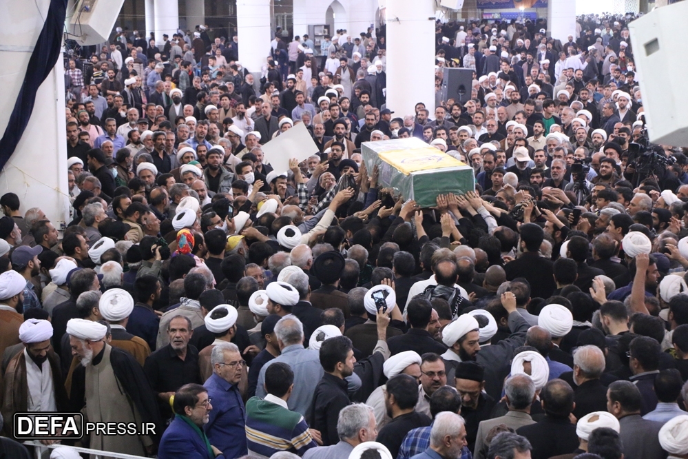 تشییع پیکر «سید احمد حسینی» شهید مدافع حرم در قم