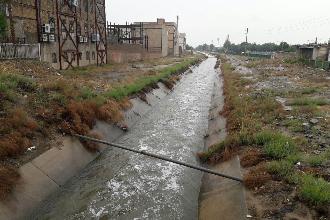 جستجو برای یافتن کارگر شهرداری مفقودی در کانال سرخه حصار تهران 