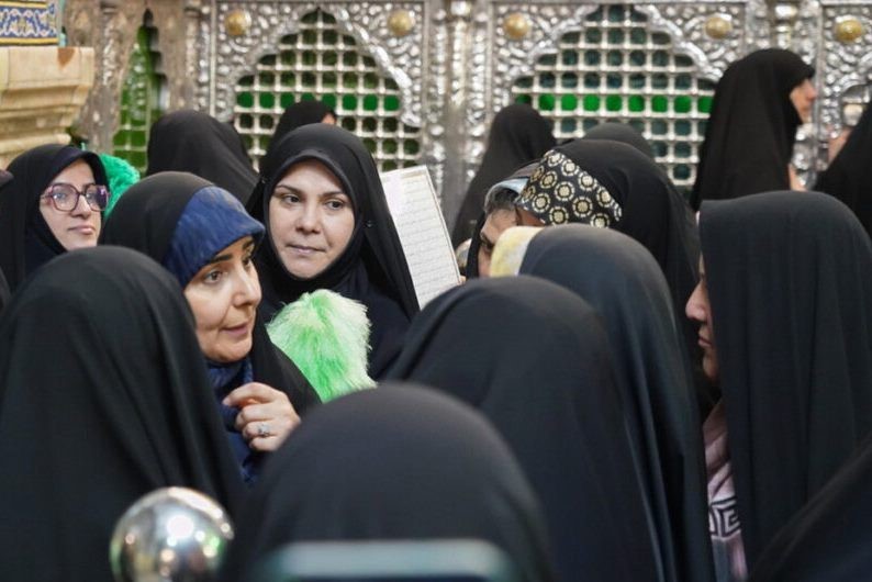 وزیر راه و شهرسازی حرم حضرت معصومه(س) را زیارت کرد+عکس